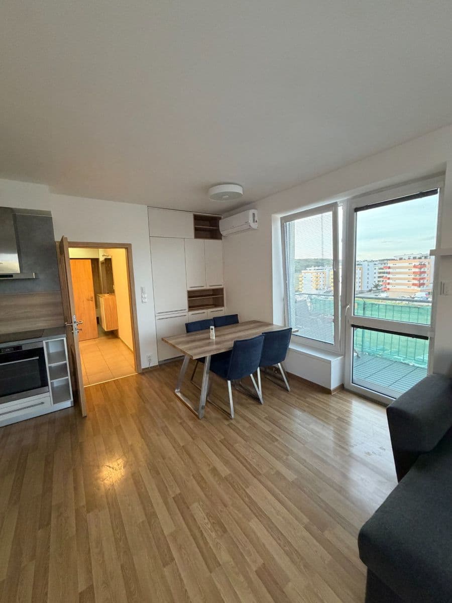 Pronájem bytu 3+kk 65 m², Přírodní, Brno, Jihomoravský kraj Pronájem bytu 3+kk 65 m², Přírodní, Brno, Jihomoravský kraj