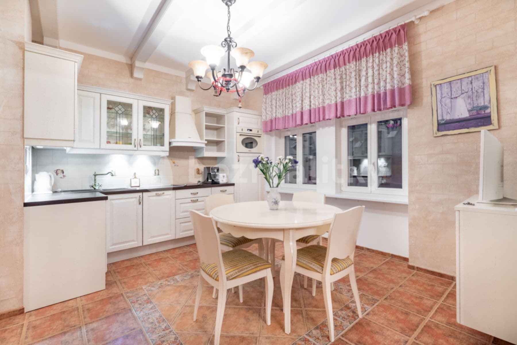 Pronájem bytu 2+1 68 m², Nebozízek, Karlovy Vary, Karlovarský kraj Pronájem bytu 2+1 68 m², Nebozízek, Karlovy Vary, Karlovarský kraj