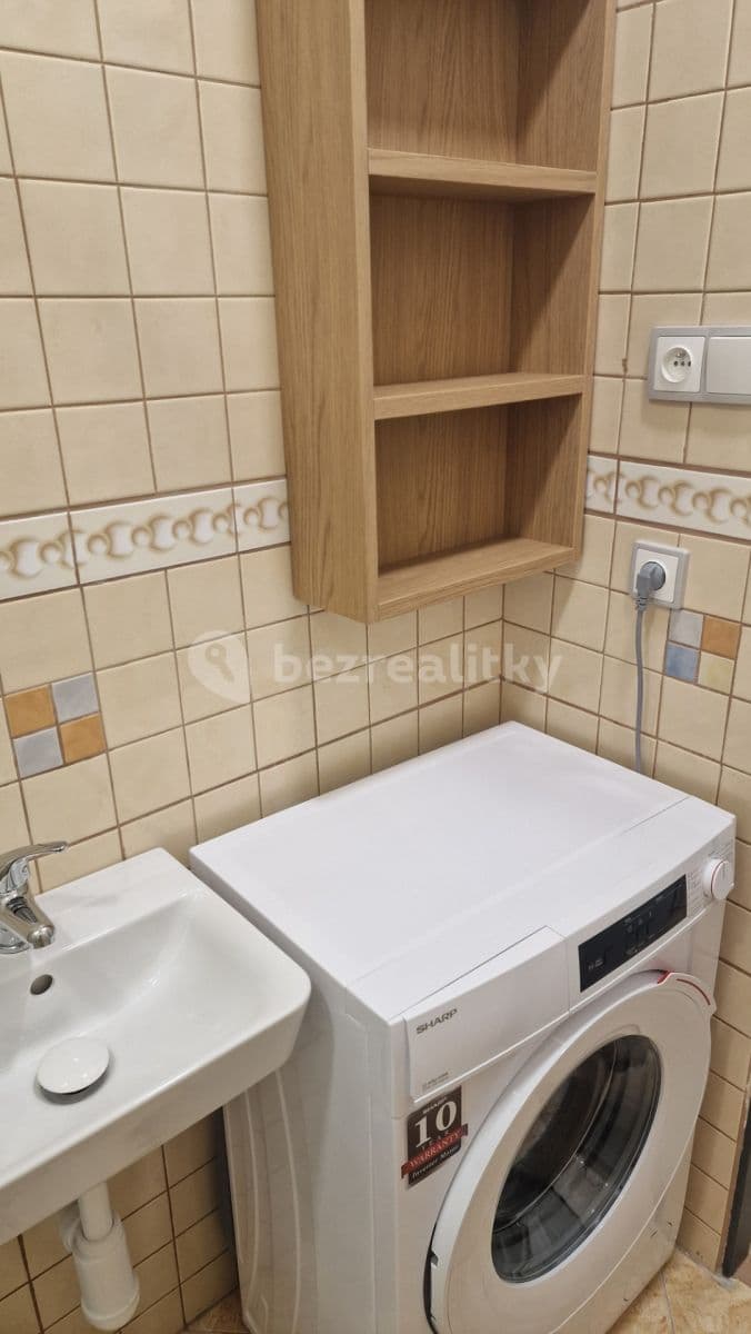 Pronájem bytu 1+kk 27 m², Hlavatého, Praha, Praha Pronájem bytu 1+kk 27 m², Hlavatého, Praha, Praha