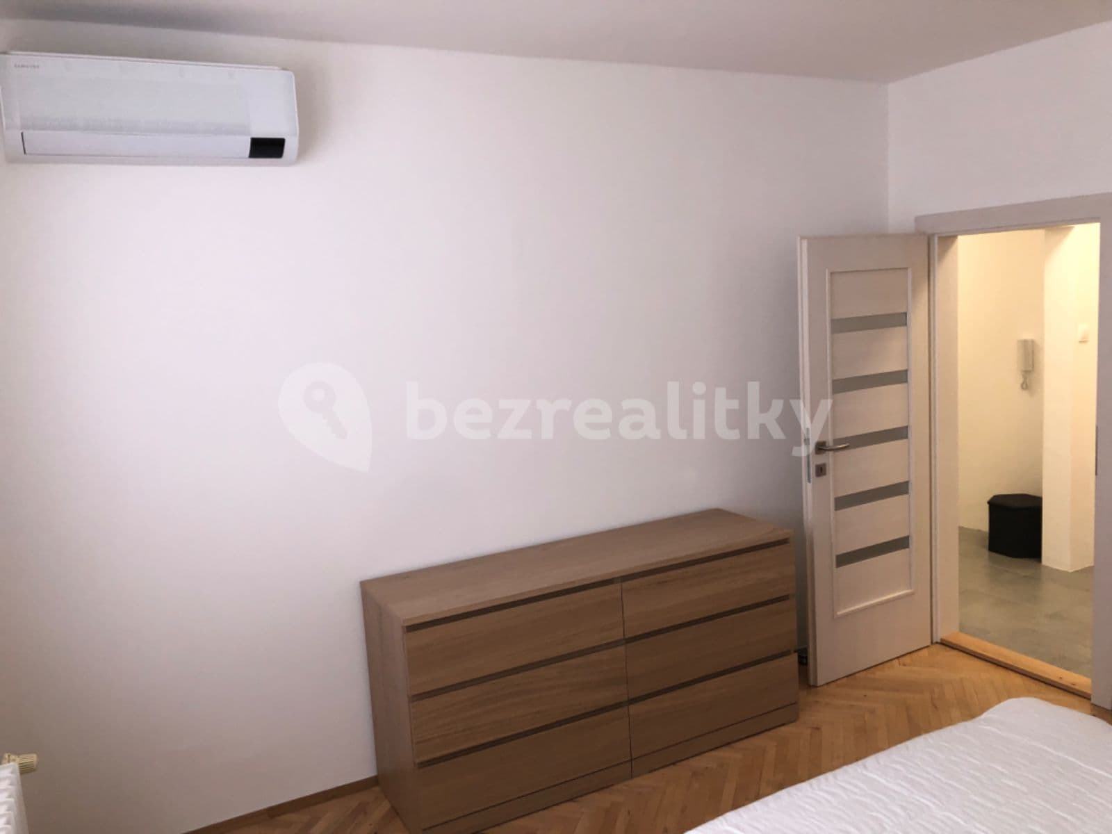 Pronájem bytu 2+1 53 m², Rumančeková, Ružinov, Bratislavský kraj Pronájem bytu 2+1 53 m², Rumančeková, Ružinov, Bratislavský kraj