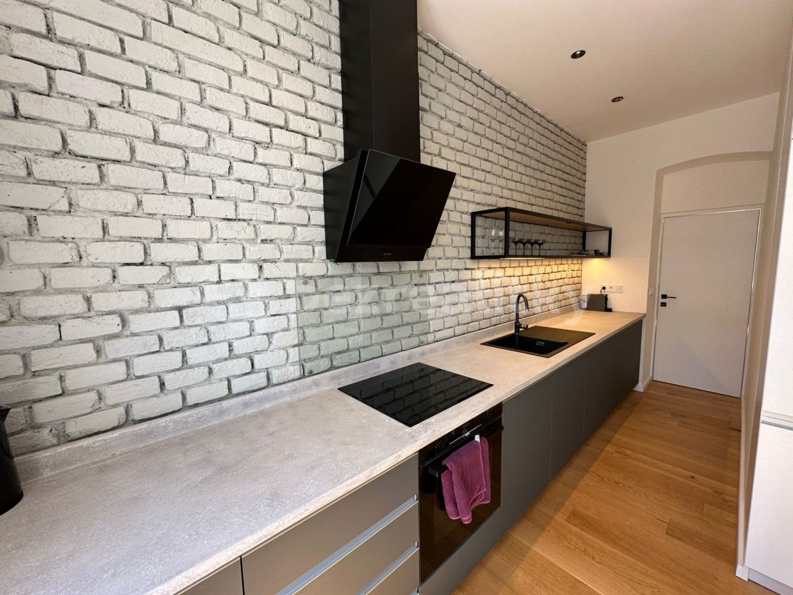 Pronájem bytu 2+1 66 m², Veletržní, Praha, Praha Pronájem bytu 2+1 66 m², Veletržní, Praha, Praha