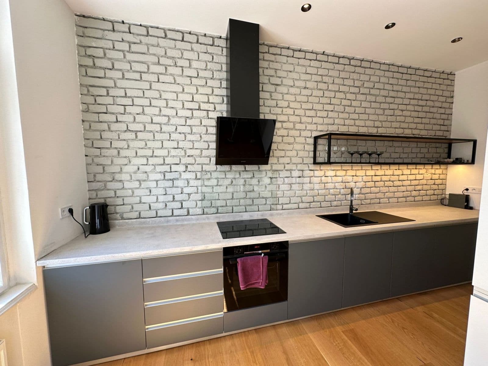 Pronájem bytu 2+1 66 m², Veletržní, Praha, Praha Pronájem bytu 2+1 66 m², Veletržní, Praha, Praha