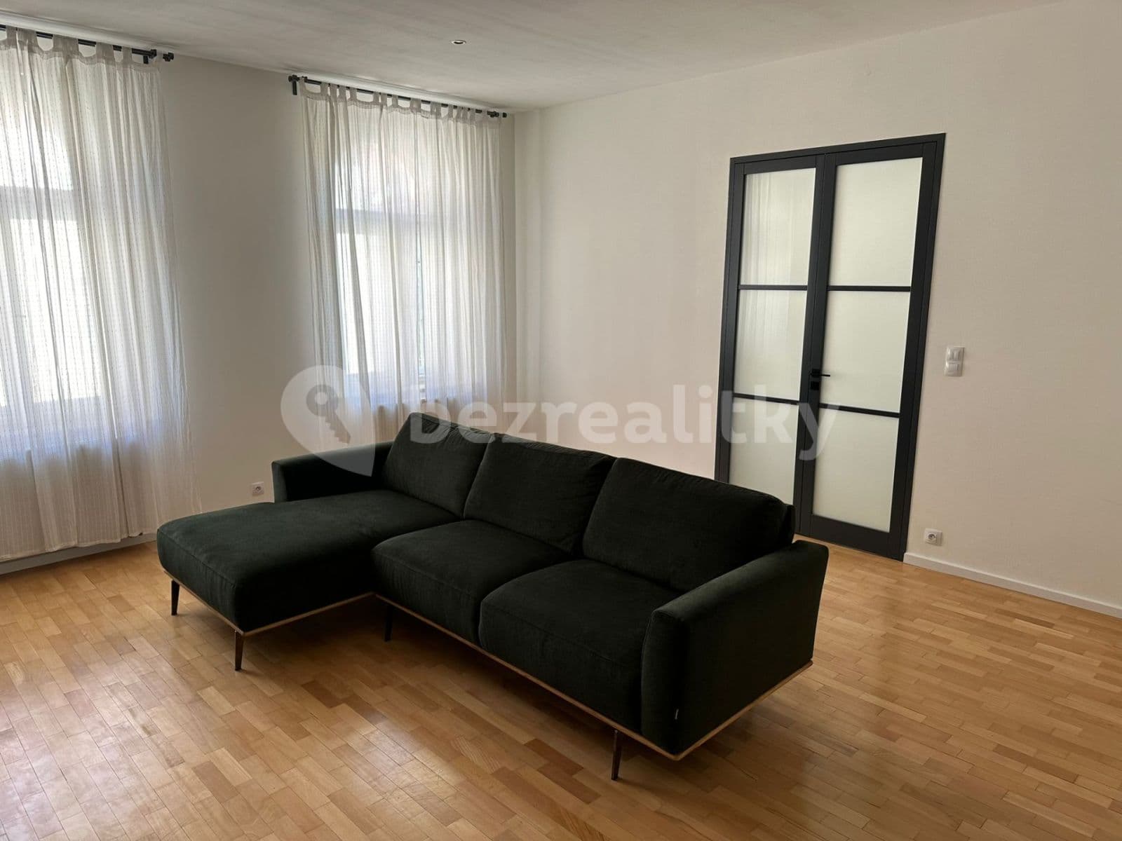 Pronájem bytu 2+1 66 m², Veletržní, Praha, Praha Pronájem bytu 2+1 66 m², Veletržní, Praha, Praha