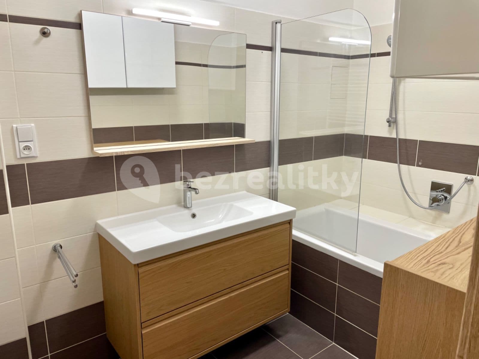 Pronájem bytu 3+1 106 m², Zelená, Praha, Praha Pronájem bytu 3+1 106 m², Zelená, Praha, Praha