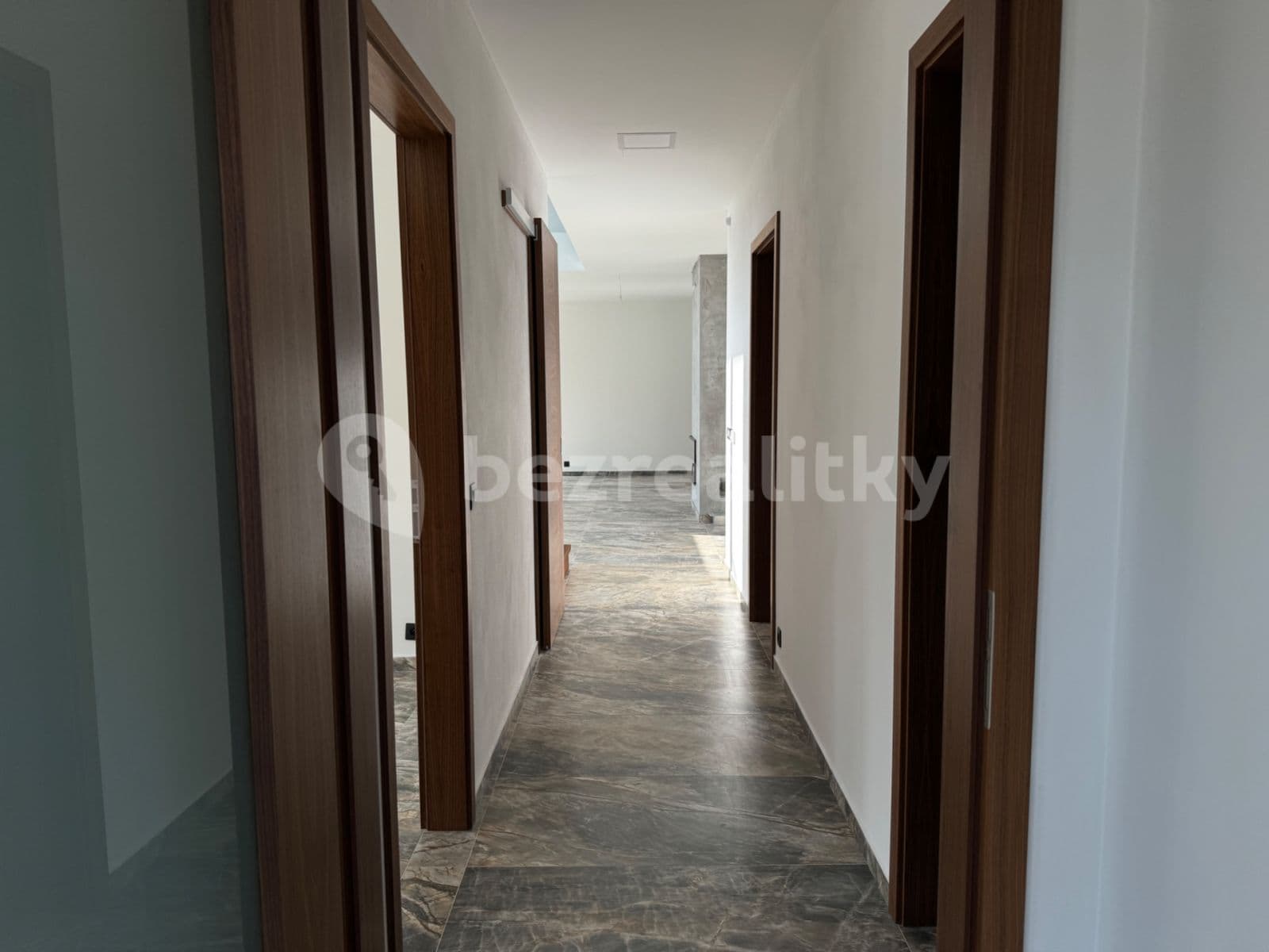 Pronájem domu 205 m², pozemek 485 m², Národních hrdinů, Pardubice, Pardubický kraj Pronájem domu 205 m², pozemek 485 m², Národních hrdinů, Pardubice, Pardubický kraj