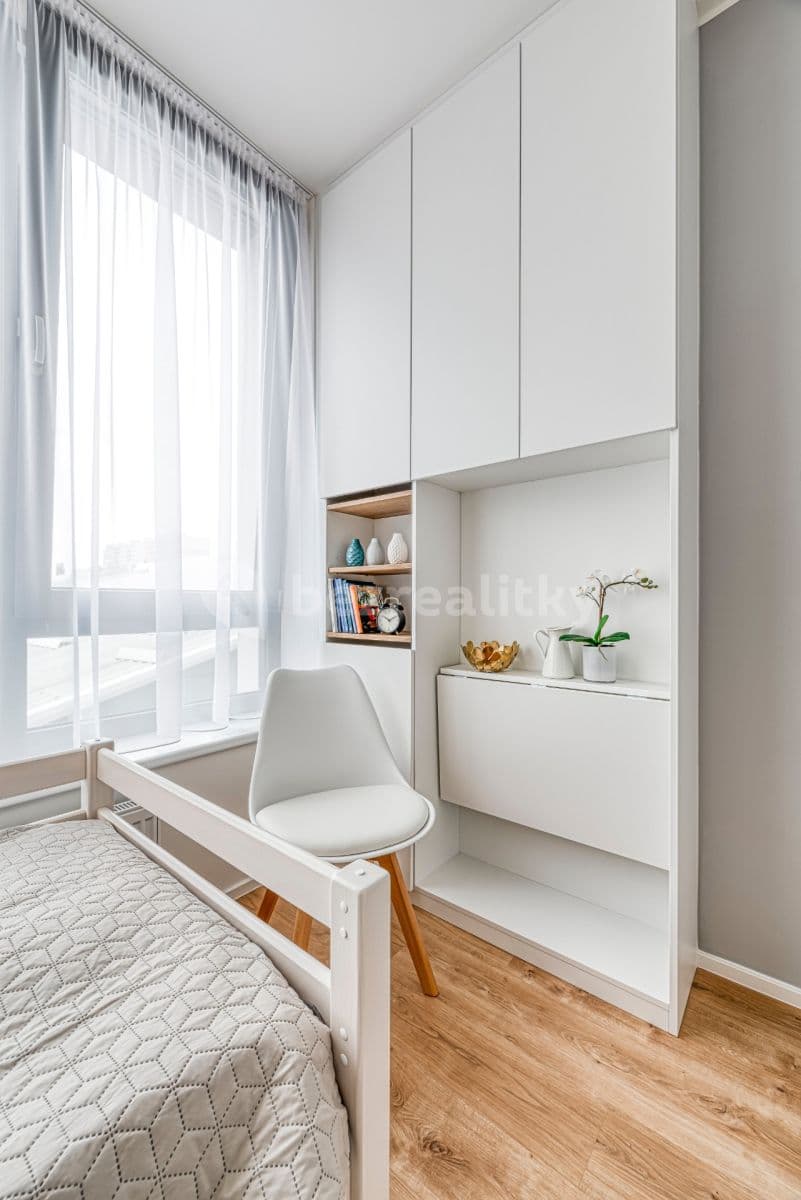 Pronájem bytu 1+kk 13 m², Mukařovského, Praha, Praha Pronájem bytu 1+kk 13 m², Mukařovského, Praha, Praha