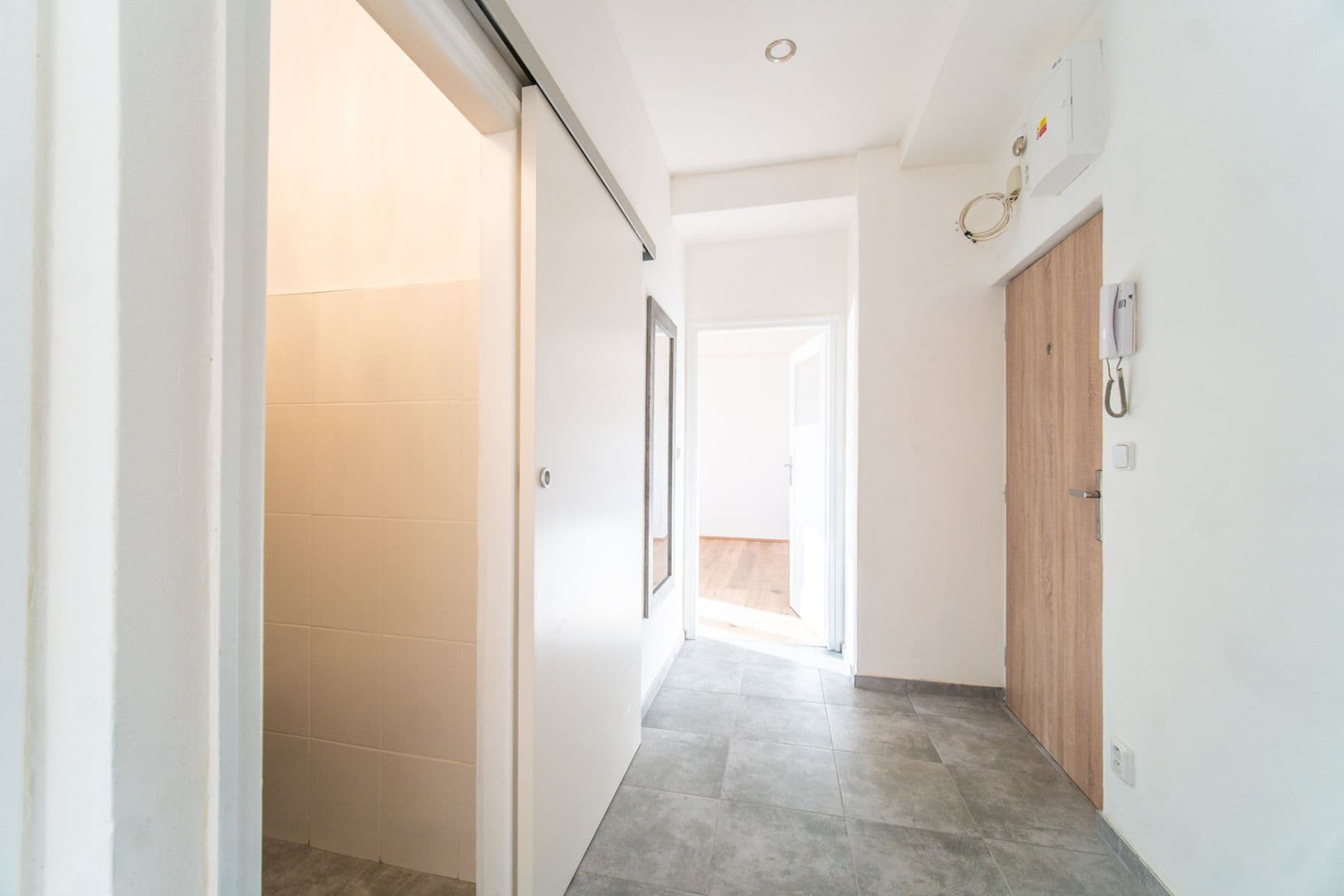 Prodej bytu 2+kk 53 m², Vladivostocká, Praha, Praha Prodej bytu 2+kk 53 m², Vladivostocká, Praha, Praha