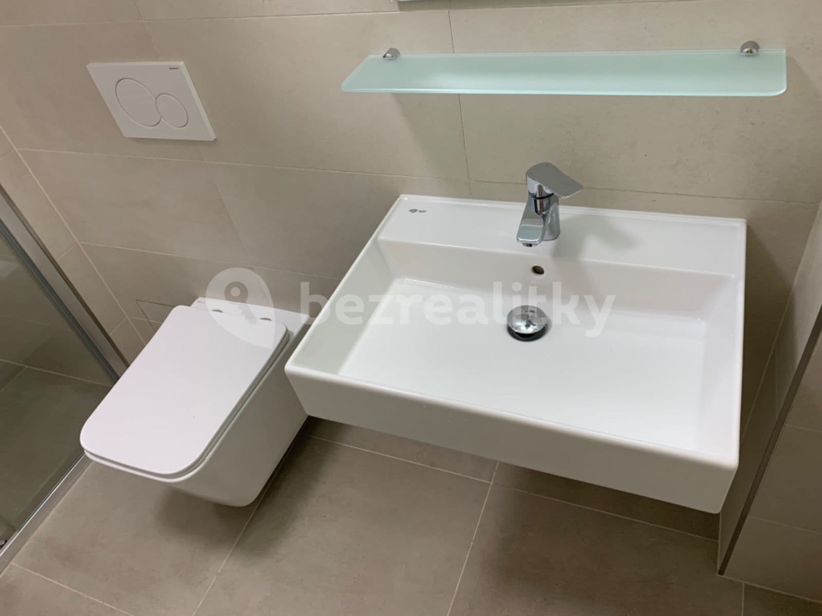 Pronájem bytu 2+kk 44 m², Drahobejlova, Praha, Praha Pronájem bytu 2+kk 44 m², Drahobejlova, Praha, Praha