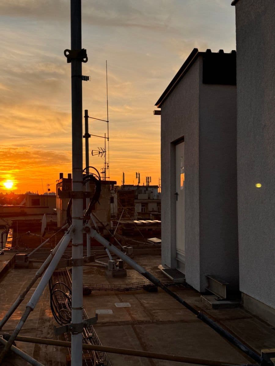 Prodej nebytového prostoru 16 m², Ruská, Praha, Praha Prodej nebytového prostoru 16 m², Ruská, Praha, Praha