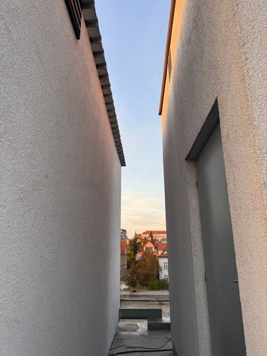 Prodej nebytového prostoru 16 m², Ruská, Praha, Praha Prodej nebytového prostoru 16 m², Ruská, Praha, Praha