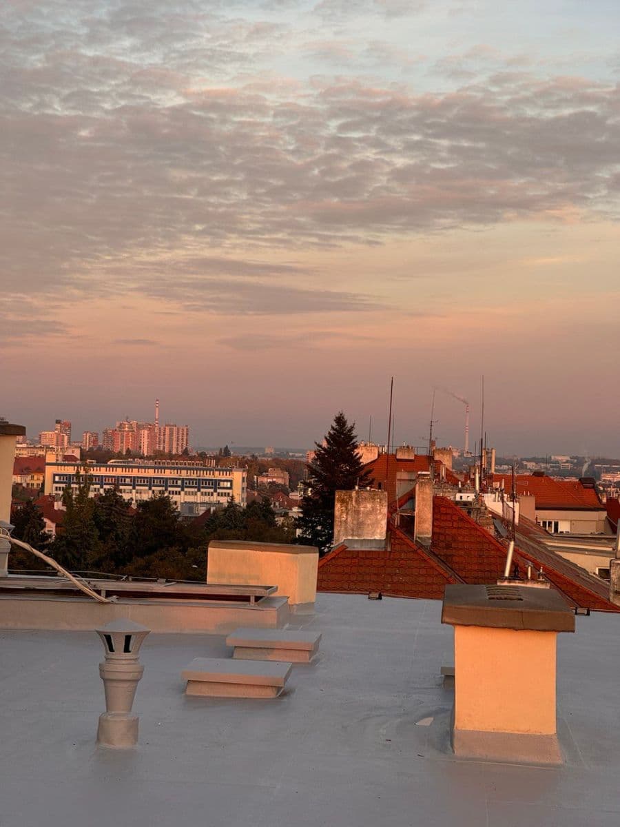 Prodej nebytového prostoru 16 m², Ruská, Praha, Praha Prodej nebytového prostoru 16 m², Ruská, Praha, Praha