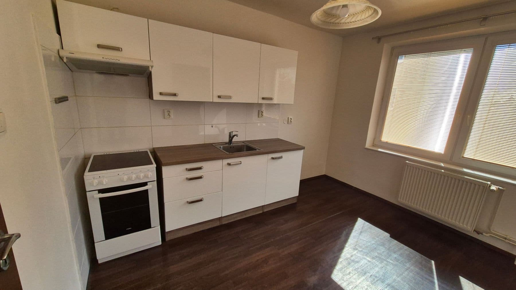 Prodej bytu 3+1 72 m², 9. května, Hrušovany nad Jevišovkou, Jihomoravský kraj Prodej bytu 3+1 72 m², 9. května, Hrušovany nad Jevišovkou, Jihomoravský kraj