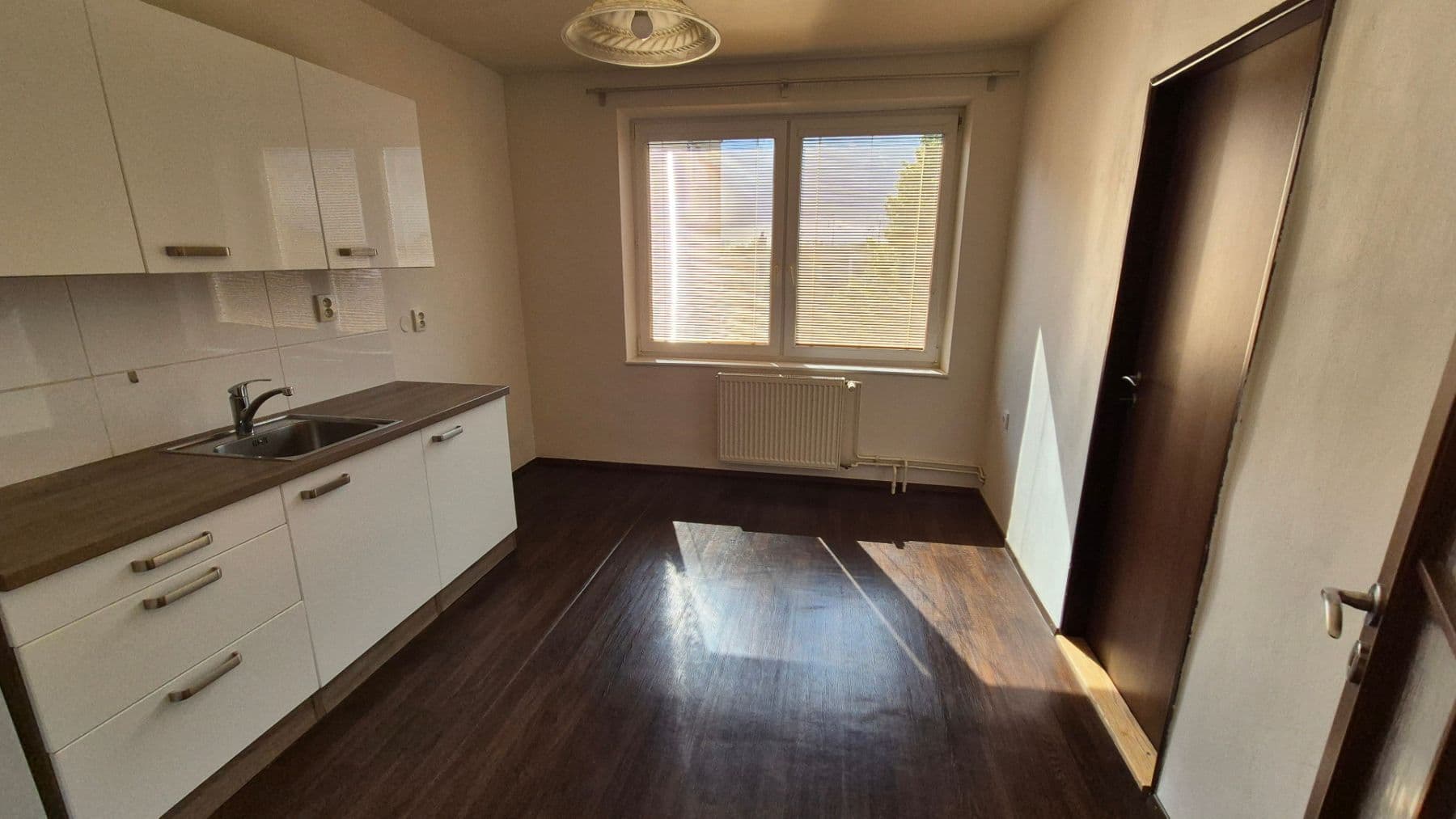 Prodej bytu 3+1 72 m², 9. května, Hrušovany nad Jevišovkou, Jihomoravský kraj Prodej bytu 3+1 72 m², 9. května, Hrušovany nad Jevišovkou, Jihomoravský kraj