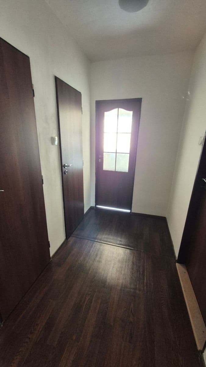 Prodej bytu 3+1 72 m², 9. května, Hrušovany nad Jevišovkou, Jihomoravský kraj Prodej bytu 3+1 72 m², 9. května, Hrušovany nad Jevišovkou, Jihomoravský kraj