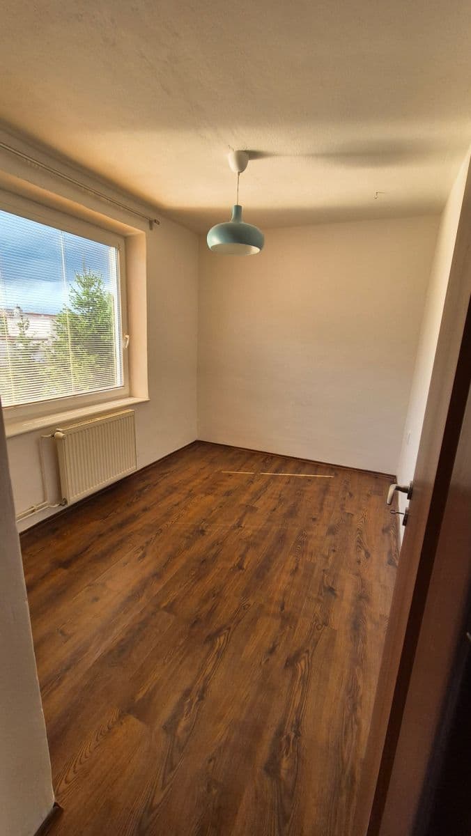 Prodej bytu 3+1 72 m², 9. května, Hrušovany nad Jevišovkou, Jihomoravský kraj Prodej bytu 3+1 72 m², 9. května, Hrušovany nad Jevišovkou, Jihomoravský kraj