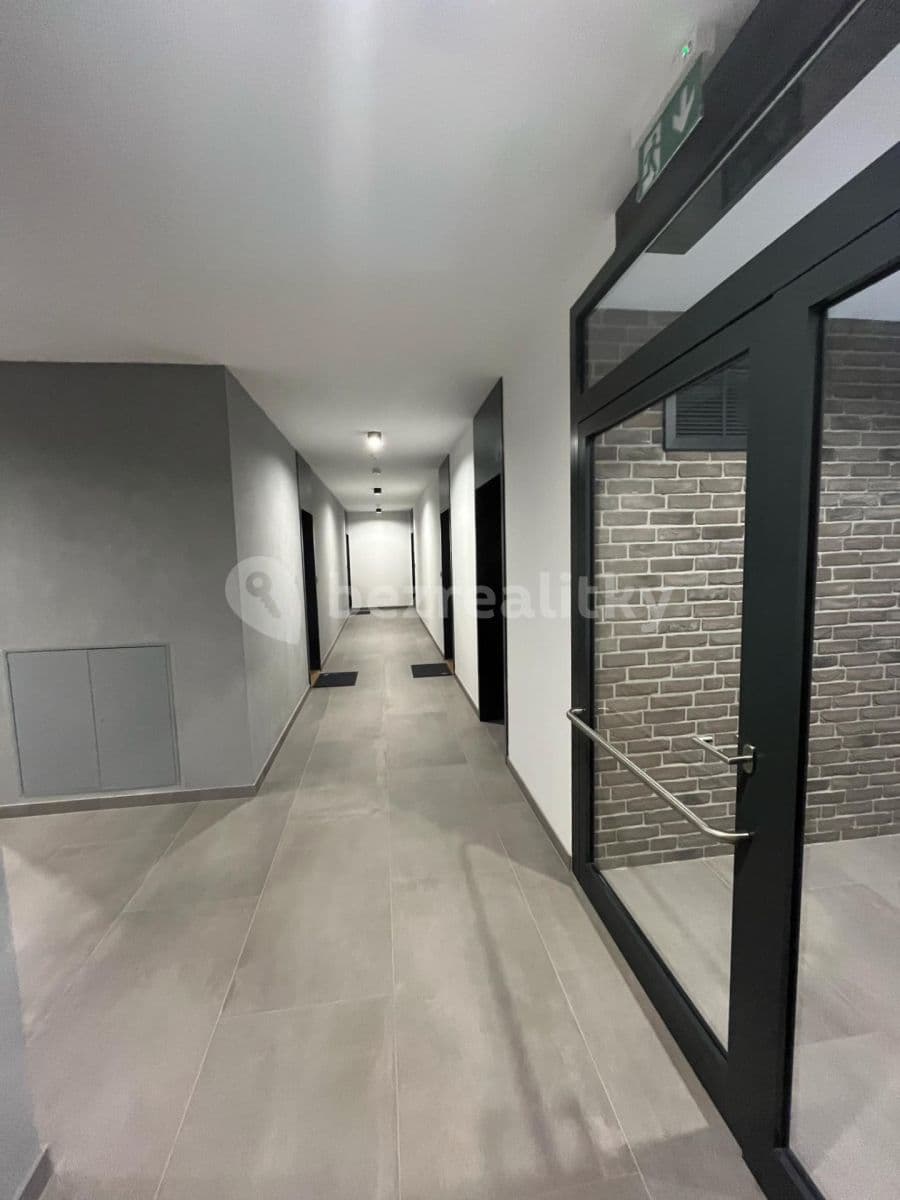 Pronájem bytu 1+kk 40 m², Vladimíra Kobranova, Praha, Praha Pronájem bytu 1+kk 40 m², Vladimíra Kobranova, Praha, Praha