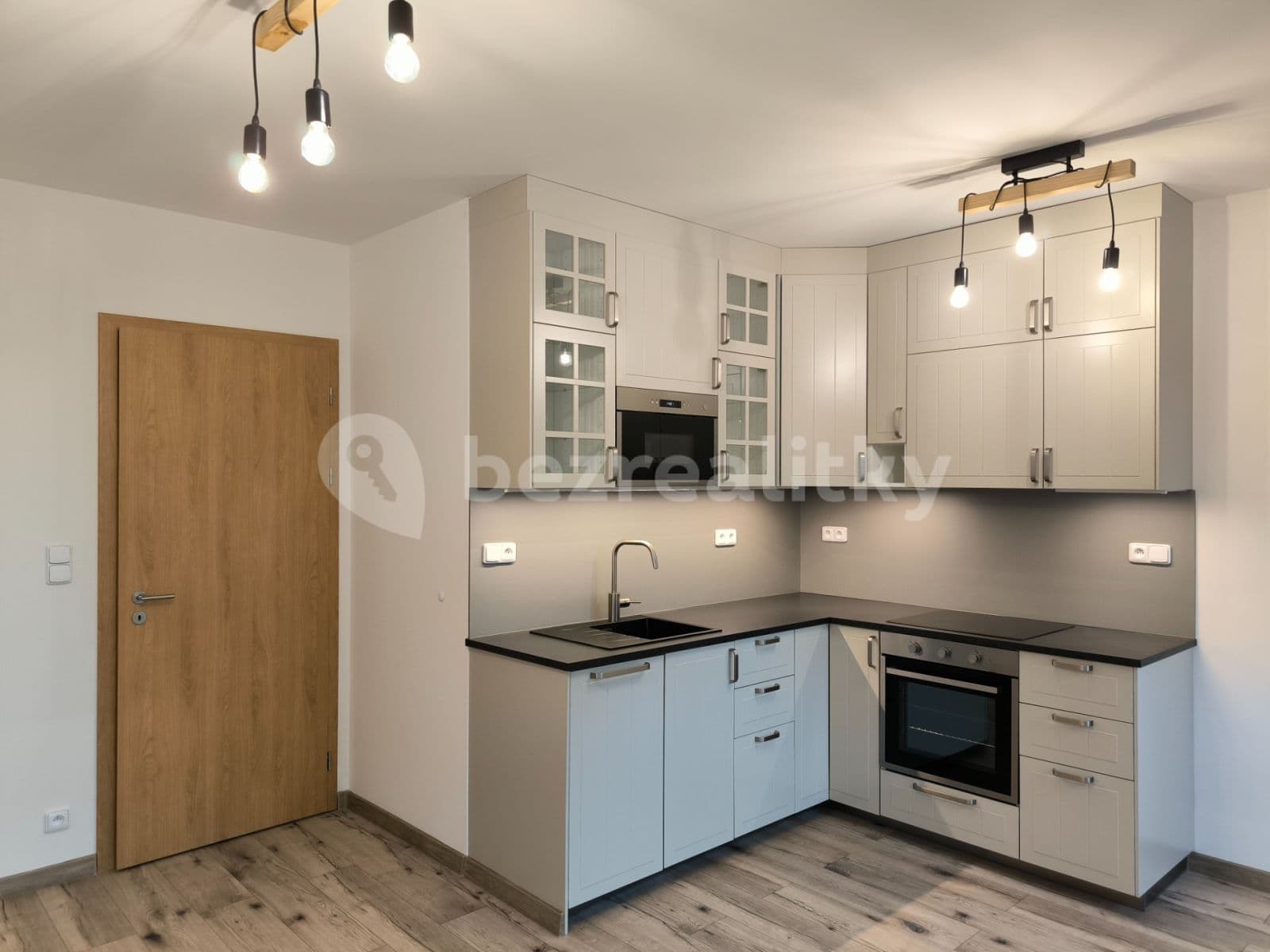 Pronájem bytu 2+kk 40 m², Kardausova, Praha, Praha Pronájem bytu 2+kk 40 m², Kardausova, Praha, Praha