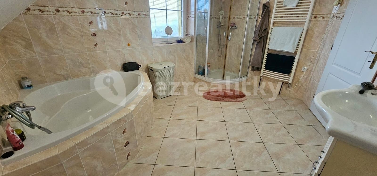 Pronájem domu 145 m², pozemek 1.250 m², Třebusice, Středočeský kraj Pronájem domu 145 m², pozemek 1.250 m², Třebusice, Středočeský kraj