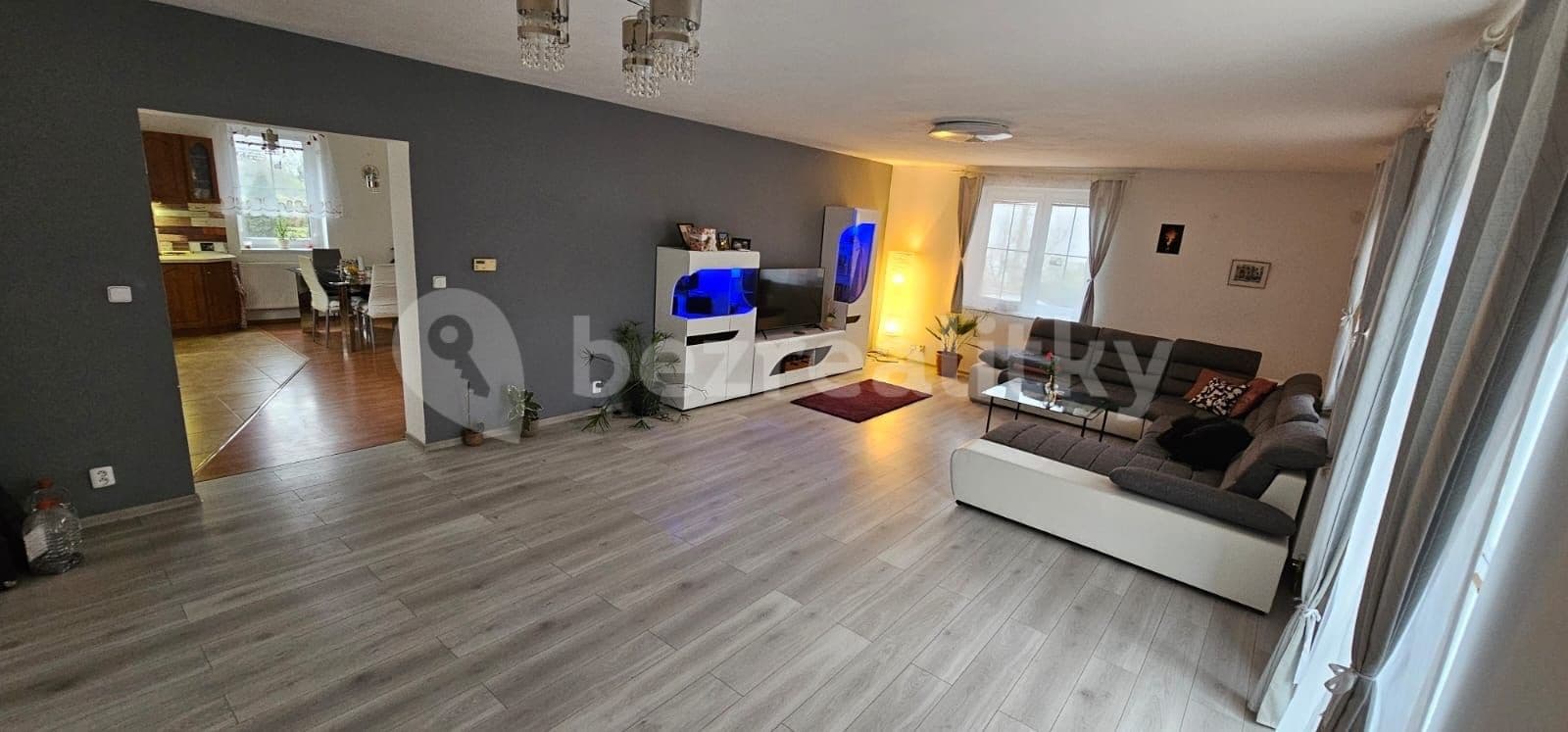 Pronájem domu 145 m², pozemek 1.250 m², Třebusice, Středočeský kraj Pronájem domu 145 m², pozemek 1.250 m², Třebusice, Středočeský kraj