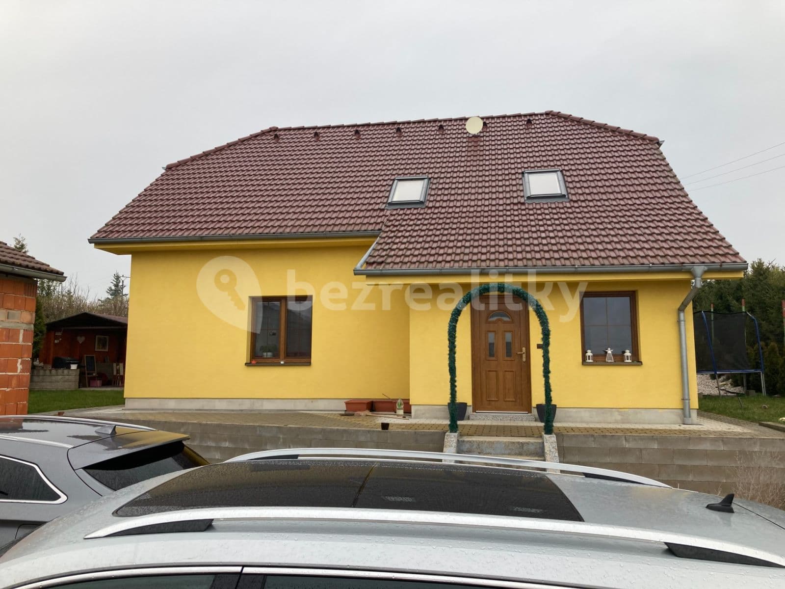Pronájem domu 145 m², pozemek 1.250 m², Třebusice, Středočeský kraj Pronájem domu 145 m², pozemek 1.250 m², Třebusice, Středočeský kraj