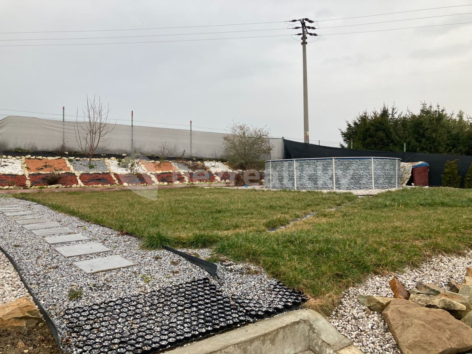 Pronájem domu 145 m², pozemek 1.250 m², Třebusice, Středočeský kraj Pronájem domu 145 m², pozemek 1.250 m², Třebusice, Středočeský kraj