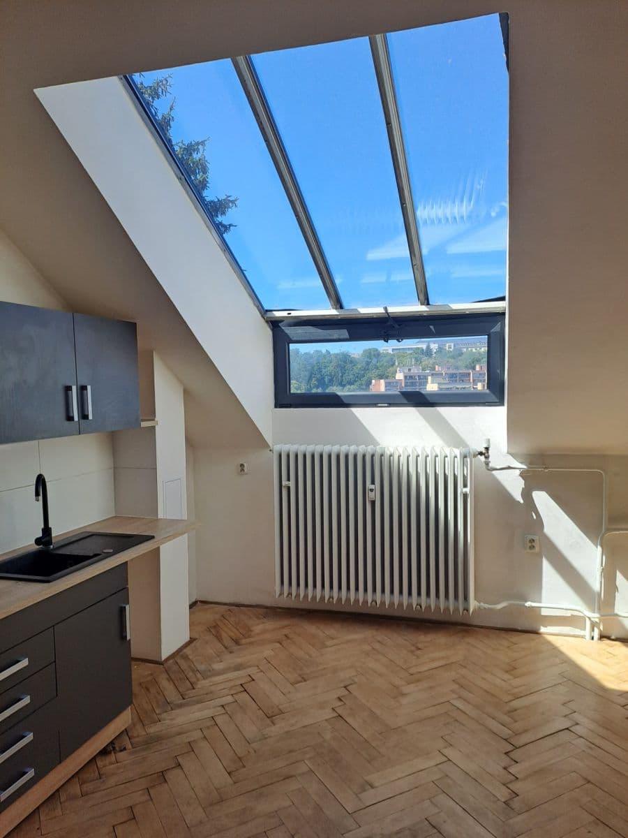 Pronájem bytu 1+kk 46 m², Bělohorská, Praha, Praha Pronájem bytu 1+kk 46 m², Bělohorská, Praha, Praha