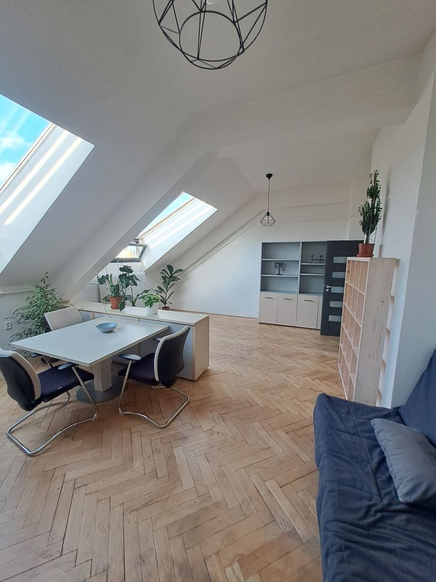 Pronájem bytu 1+kk 46 m², Bělohorská, Praha, Praha Pronájem bytu 1+kk 46 m², Bělohorská, Praha, Praha