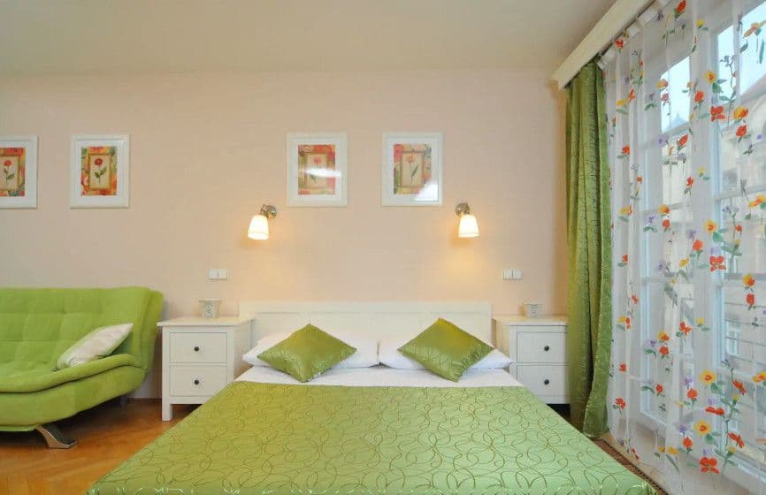 Pronájem bytu 40 m², Orebitská, Praha, Praha Pronájem bytu 40 m², Orebitská, Praha, Praha