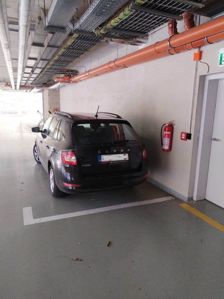 Prodej garáže 14 m², Praha, Praha Prodej garáže 14 m², Praha, Praha