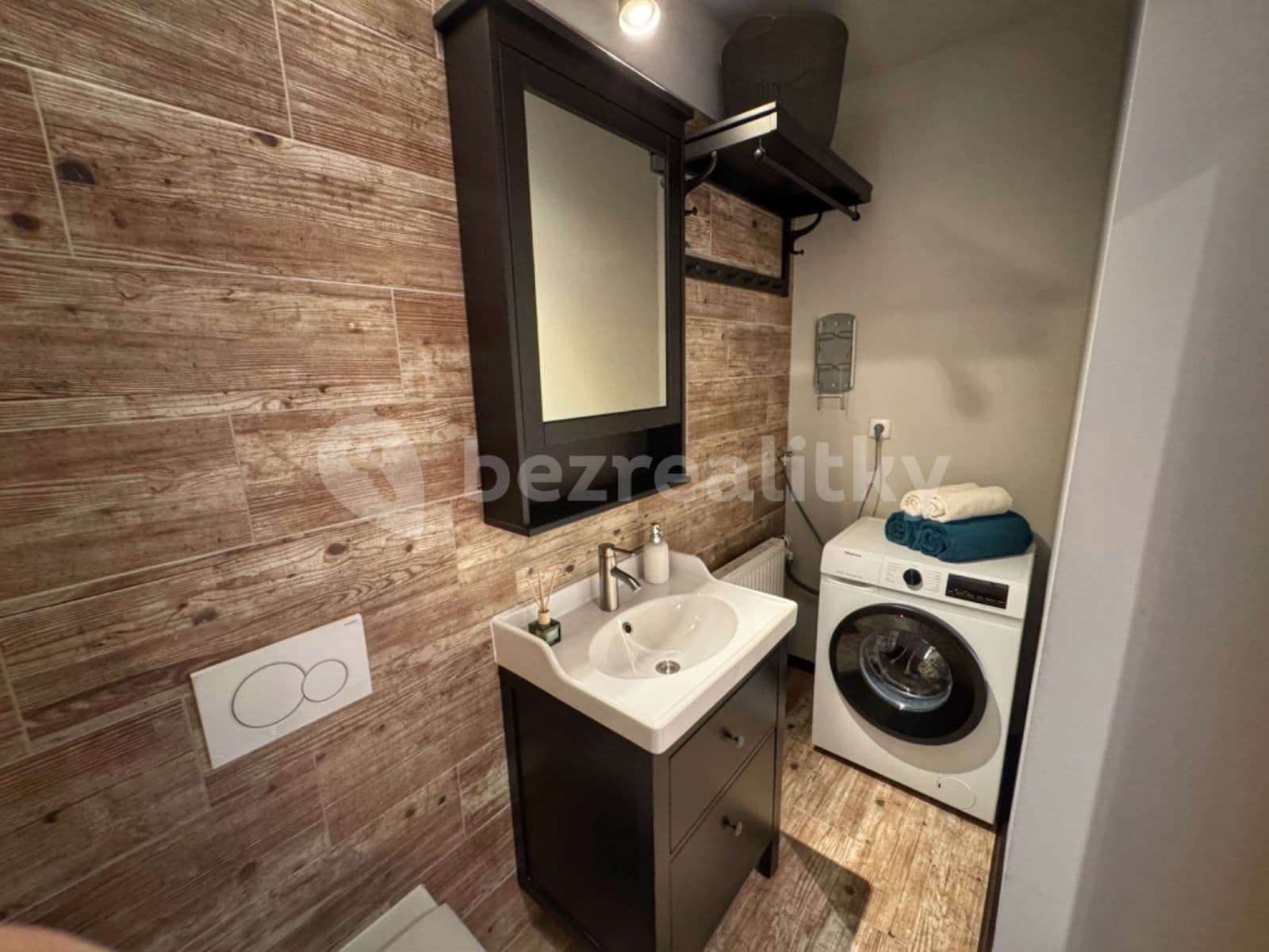 Pronájem bytu 2+kk 51 m², Palachova, Hradec Králové, Královéhradecký kraj Pronájem bytu 2+kk 51 m², Palachova, Hradec Králové, Královéhradecký kraj