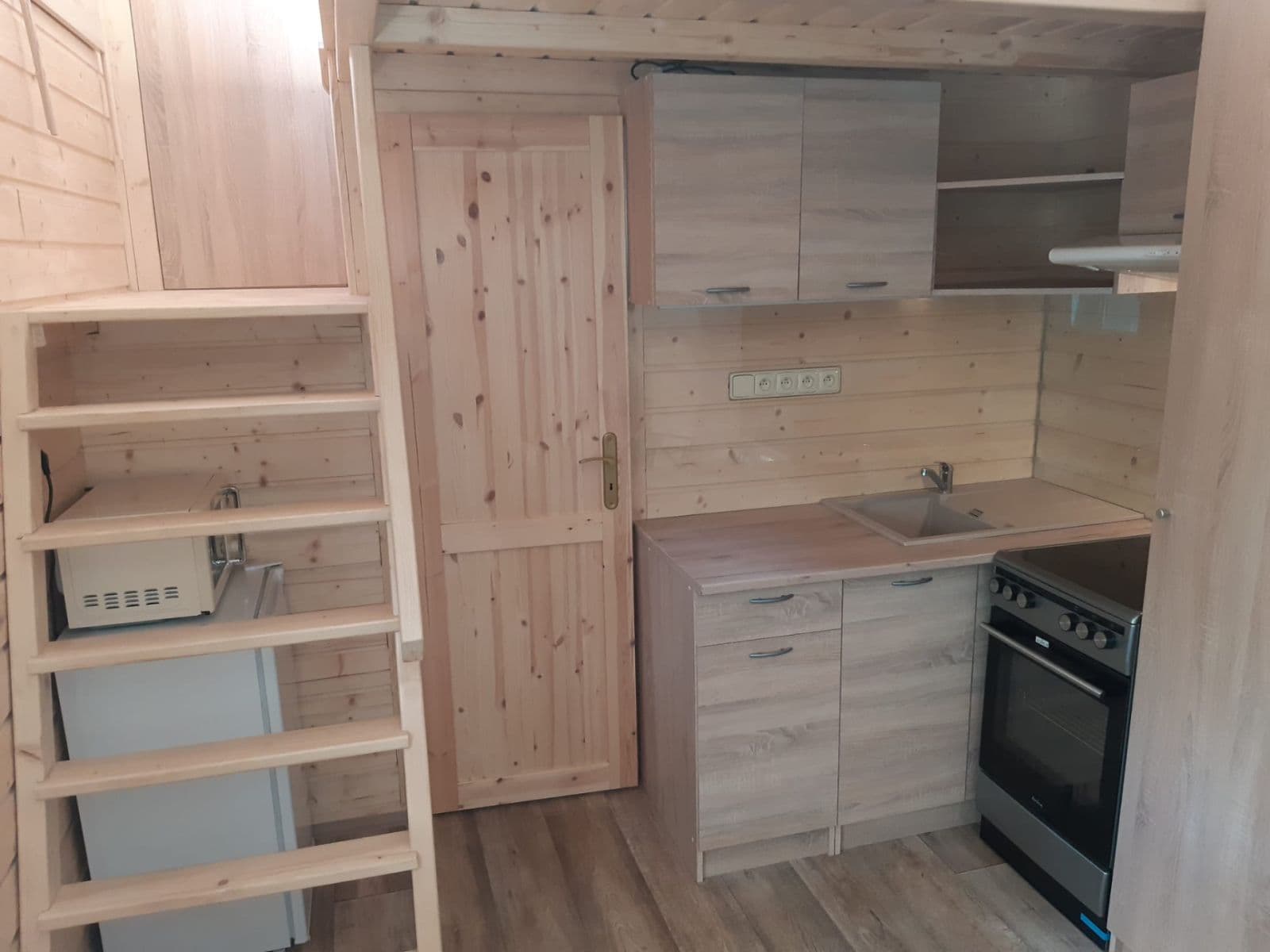 Pronájem domu 49 m², pozemek 300 m², Na Jitřence, Praha, Praha Pronájem domu 49 m², pozemek 300 m², Na Jitřence, Praha, Praha