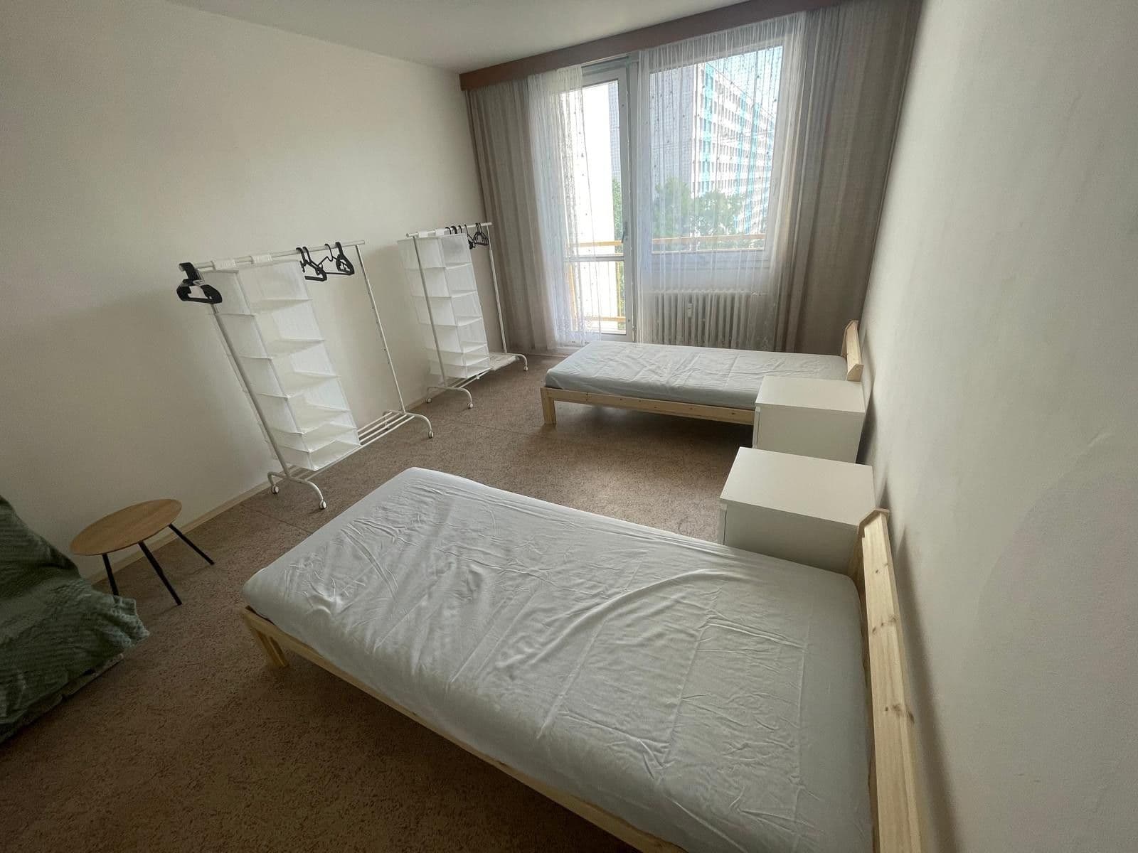 Pronájem bytu 2+1 85 m², Lonkova, Pardubice, Pardubický kraj Pronájem bytu 2+1 85 m², Lonkova, Pardubice, Pardubický kraj