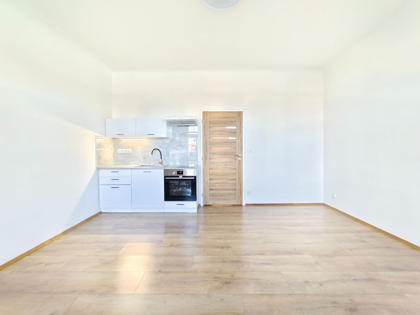 Pronájem bytu 1+kk 25 m², Nad Hradním potokem, Praha, Praha Pronájem bytu 1+kk 25 m², Nad Hradním potokem, Praha, Praha