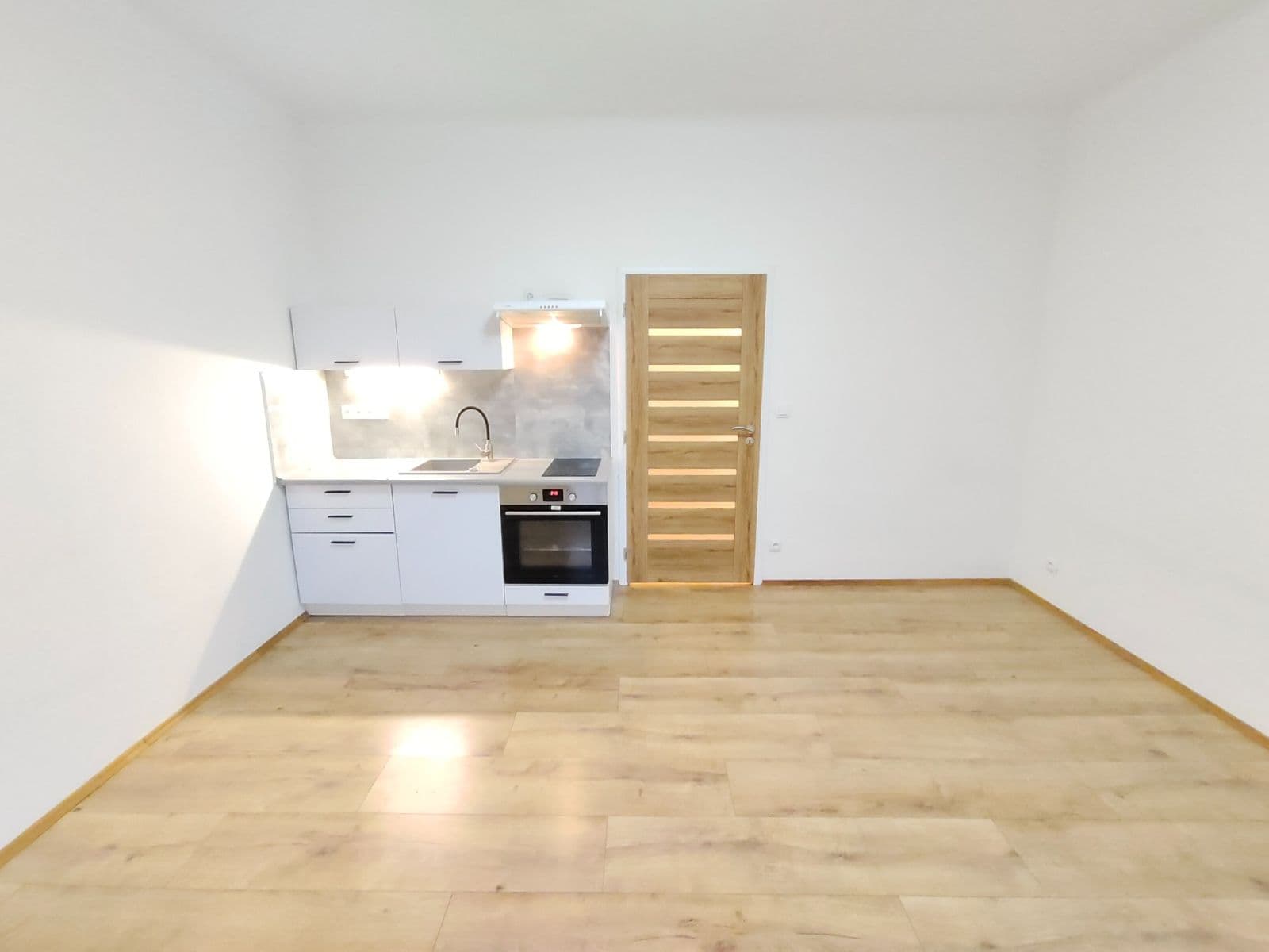 Pronájem bytu 1+kk 25 m², Nad Hradním potokem, Praha, Praha Pronájem bytu 1+kk 25 m², Nad Hradním potokem, Praha, Praha