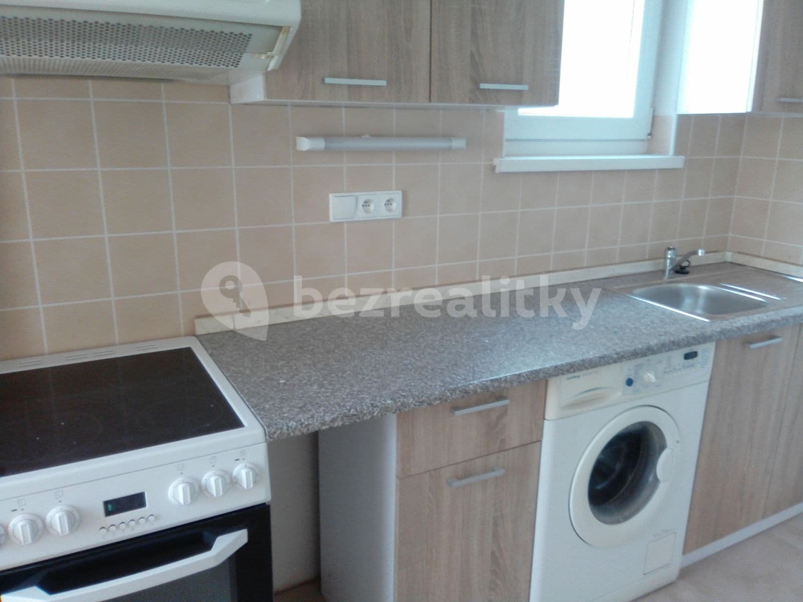 Pronájem bytu 1+1 27 m², Kvapilova, Tábor, Jihočeský kraj Pronájem bytu 1+1 27 m², Kvapilova, Tábor, Jihočeský kraj