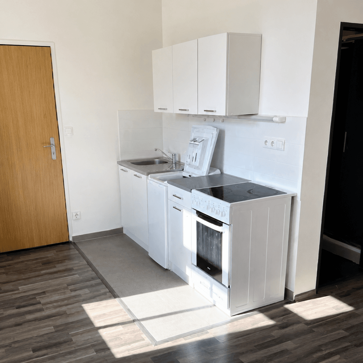Pronájem bytu 1+kk 20 m², K Lochkovu, Praha, Praha Pronájem bytu 1+kk 20 m², K Lochkovu, Praha, Praha