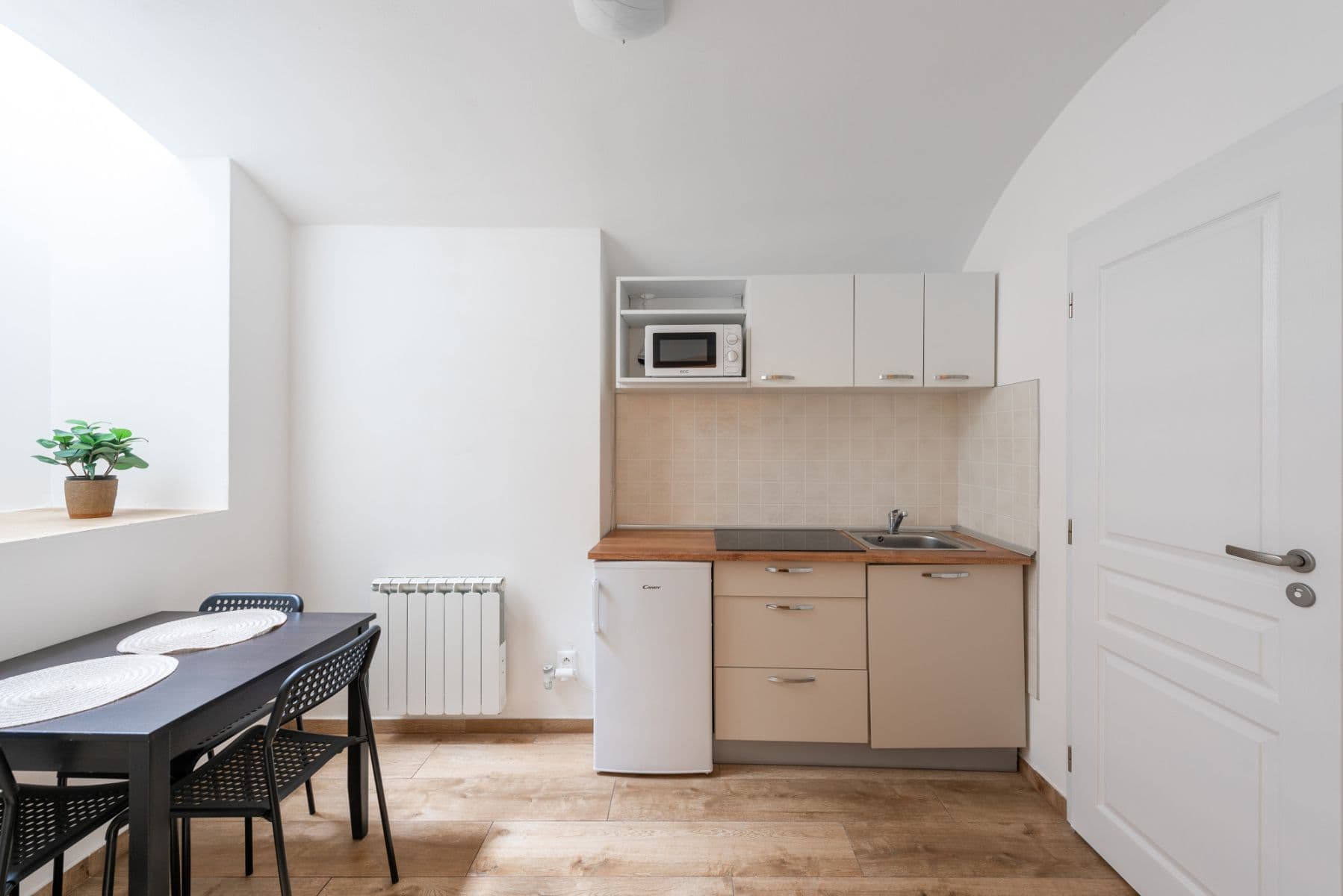 Pronájem bytu 25 m², Příčná, Praha, Praha Pronájem bytu 25 m², Příčná, Praha, Praha
