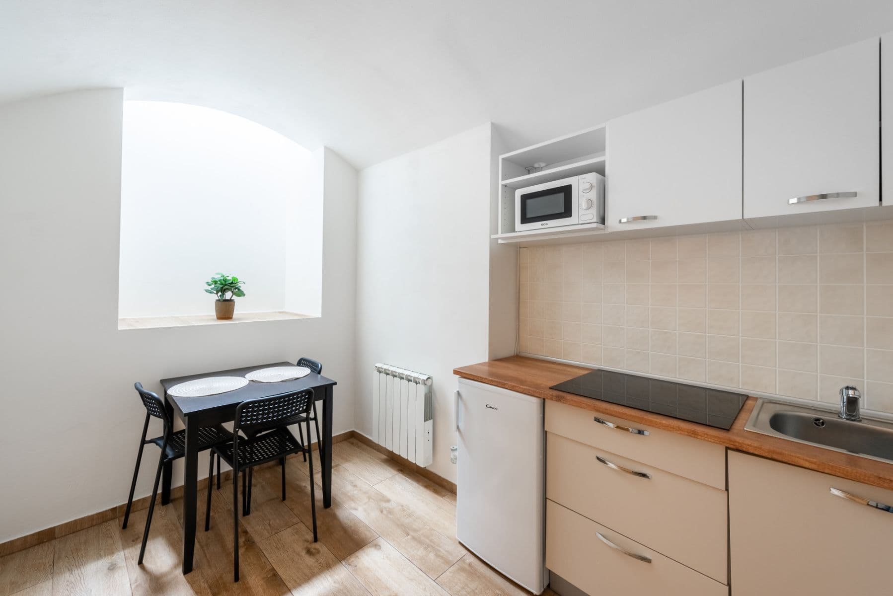 Pronájem bytu 25 m², Příčná, Praha, Praha Pronájem bytu 25 m², Příčná, Praha, Praha