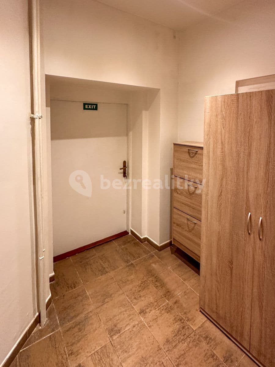 Pronájem bytu 2+1 76 m², nábřeží Jana Palacha, Karlovy Vary, Karlovarský kraj Pronájem bytu 2+1 76 m², nábřeží Jana Palacha, Karlovy Vary, Karlovarský kraj