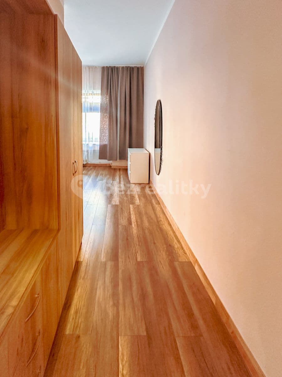 Pronájem bytu 2+1 76 m², nábřeží Jana Palacha, Karlovy Vary, Karlovarský kraj Pronájem bytu 2+1 76 m², nábřeží Jana Palacha, Karlovy Vary, Karlovarský kraj