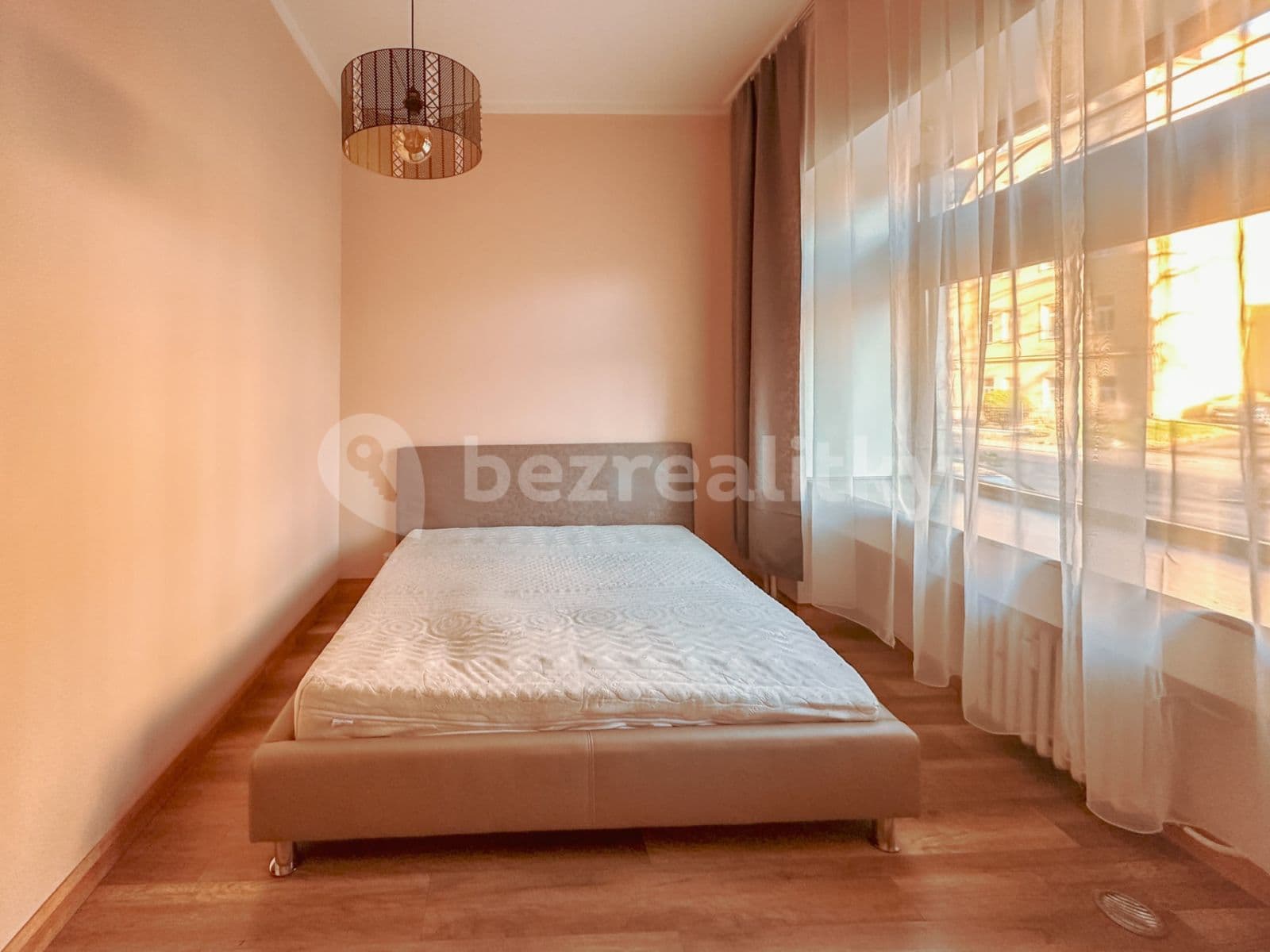 Pronájem bytu 2+1 76 m², nábřeží Jana Palacha, Karlovy Vary, Karlovarský kraj Pronájem bytu 2+1 76 m², nábřeží Jana Palacha, Karlovy Vary, Karlovarský kraj