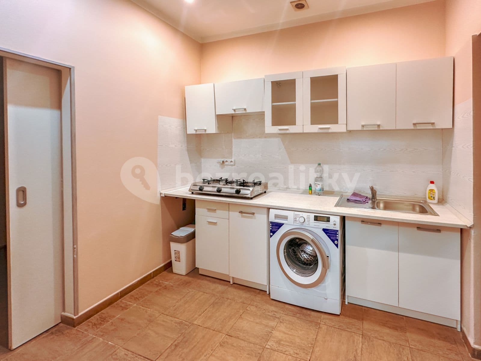 Pronájem bytu 2+1 76 m², nábřeží Jana Palacha, Karlovy Vary, Karlovarský kraj Pronájem bytu 2+1 76 m², nábřeží Jana Palacha, Karlovy Vary, Karlovarský kraj