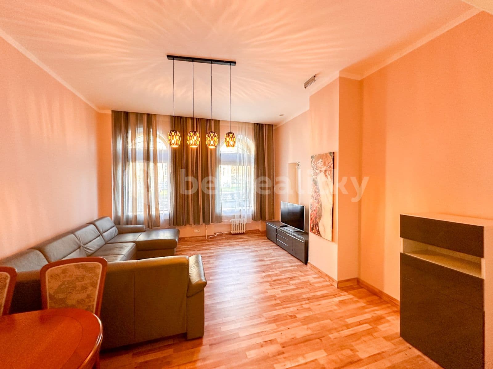 Pronájem bytu 2+1 76 m², nábřeží Jana Palacha, Karlovy Vary, Karlovarský kraj Pronájem bytu 2+1 76 m², nábřeží Jana Palacha, Karlovy Vary, Karlovarský kraj