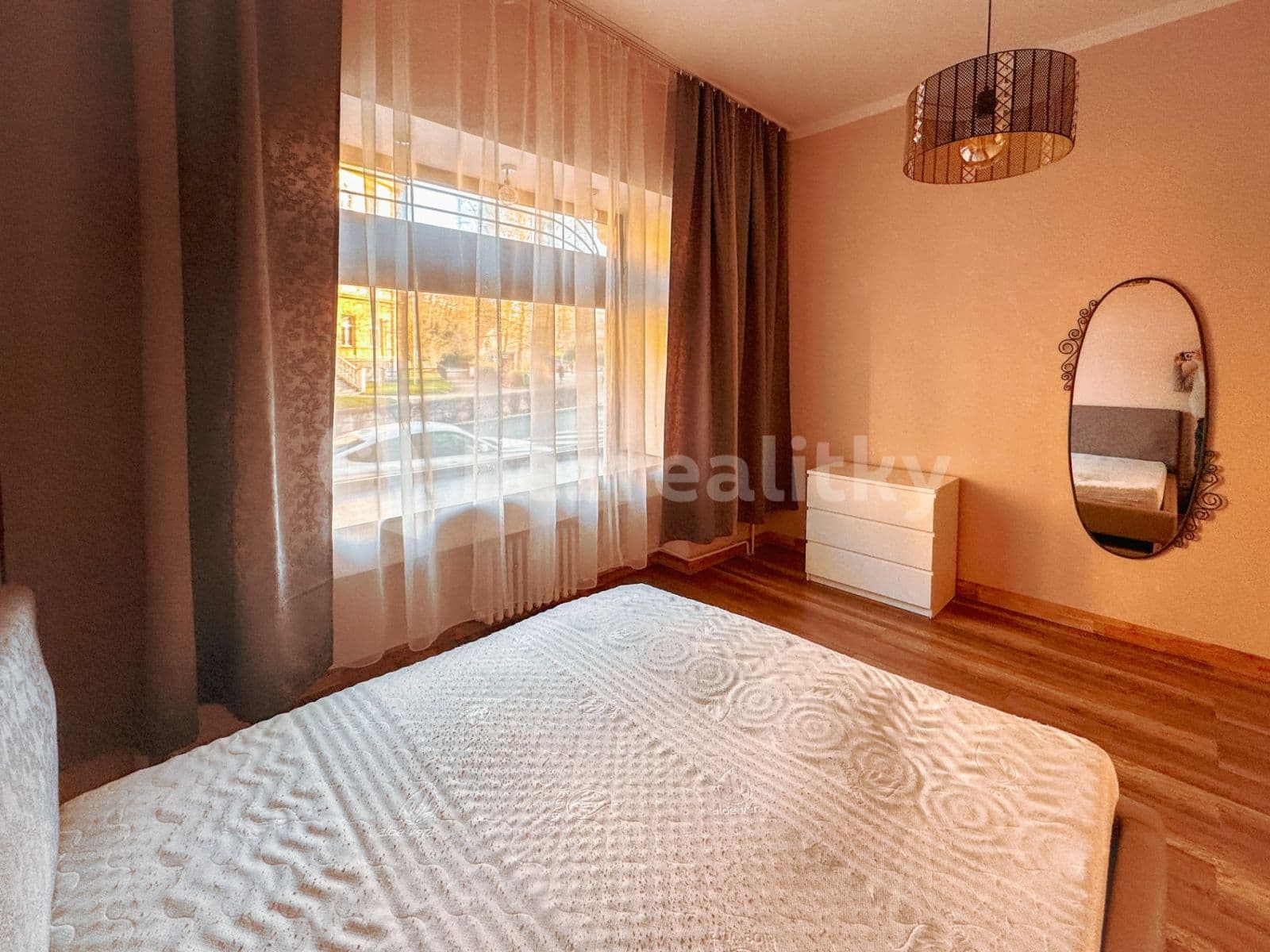 Pronájem bytu 2+1 76 m², nábřeží Jana Palacha, Karlovy Vary, Karlovarský kraj Pronájem bytu 2+1 76 m², nábřeží Jana Palacha, Karlovy Vary, Karlovarský kraj