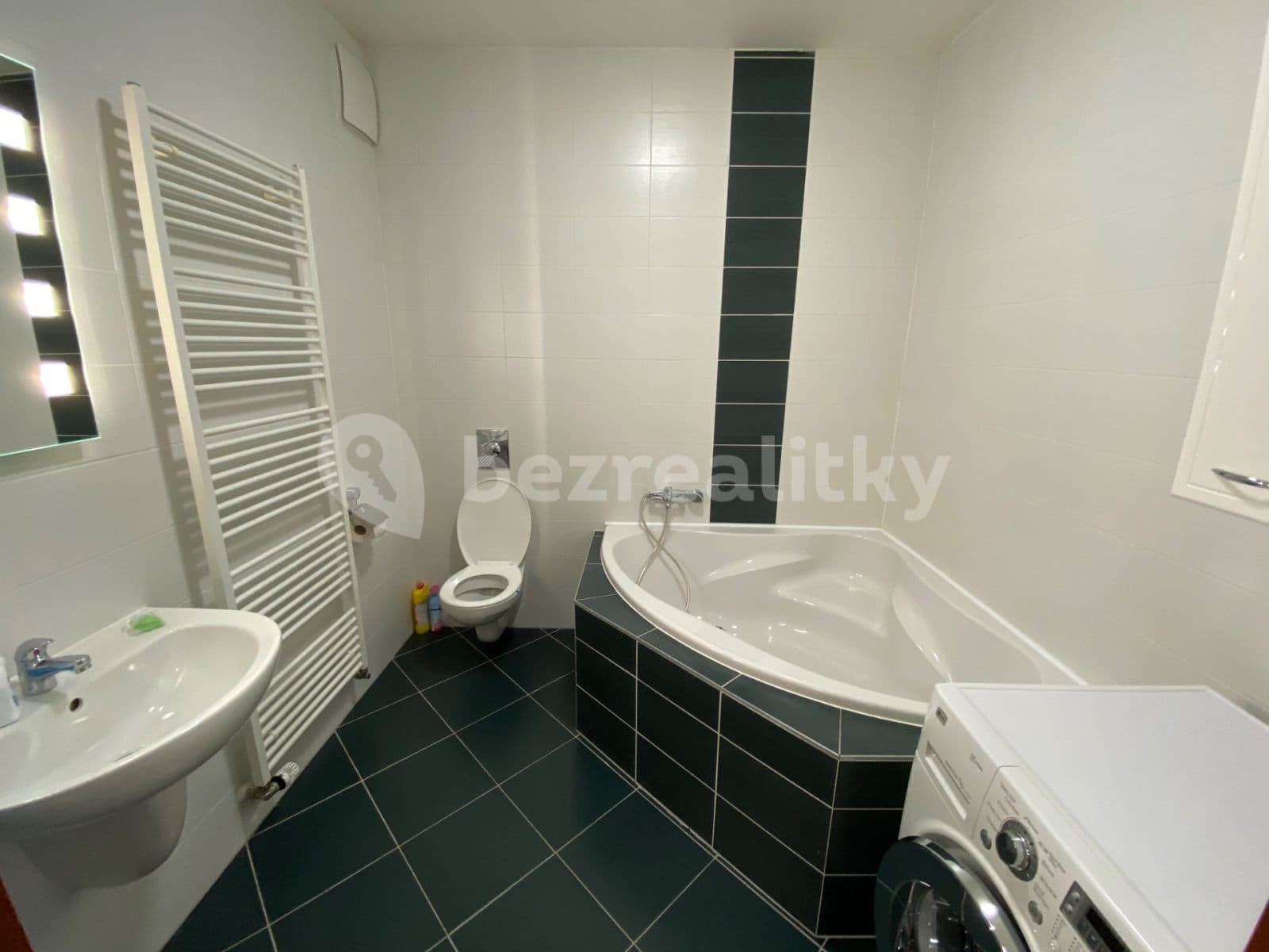 Pronájem bytu 2+kk 59 m², Žampiónová, Praha, Praha Pronájem bytu 2+kk 59 m², Žampiónová, Praha, Praha