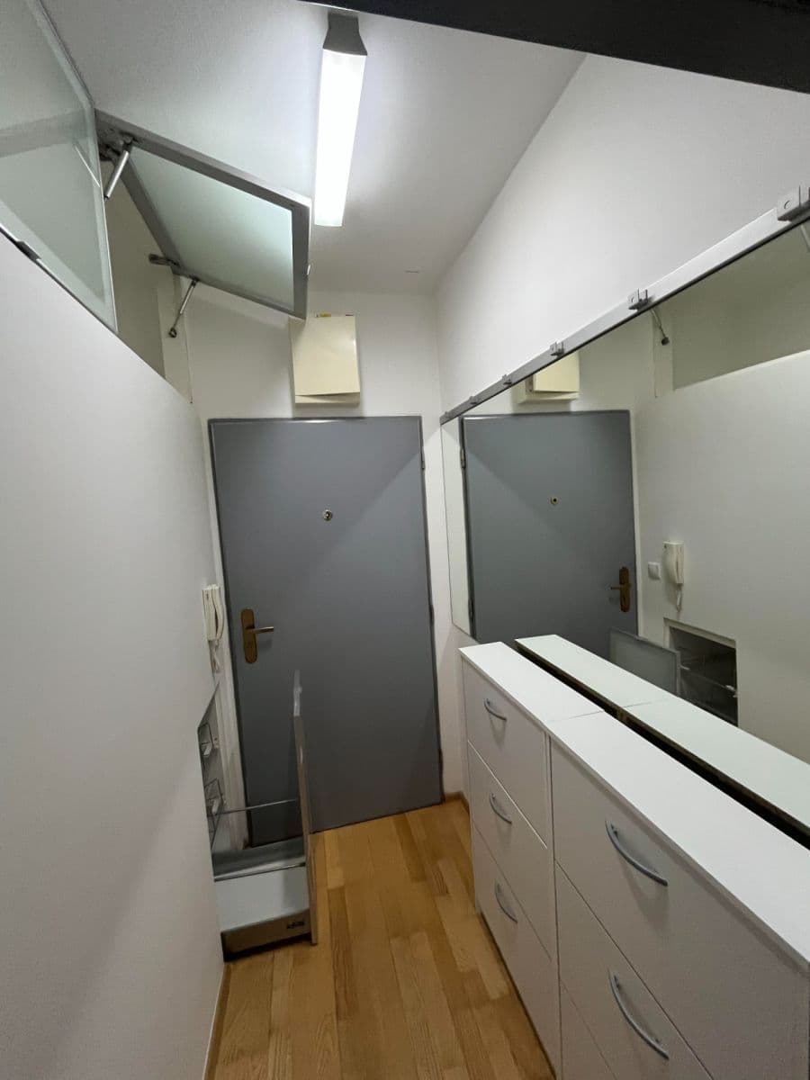 Pronájem bytu 2+kk 54 m², Novákových, Praha, Praha Pronájem bytu 2+kk 54 m², Novákových, Praha, Praha