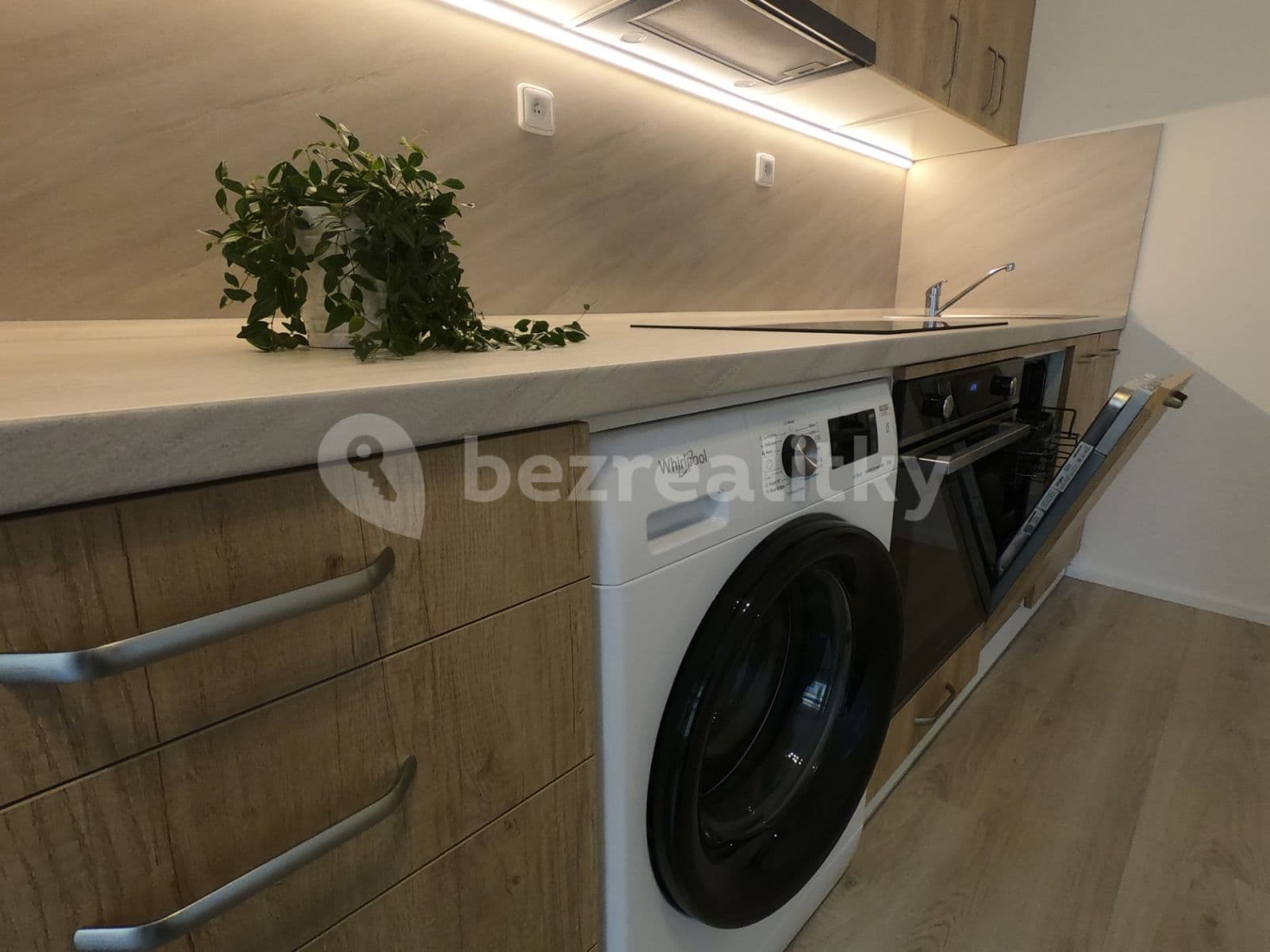 Pronájem bytu 2+kk 46 m², Boleslavova, Praha, Praha Pronájem bytu 2+kk 46 m², Boleslavova, Praha, Praha