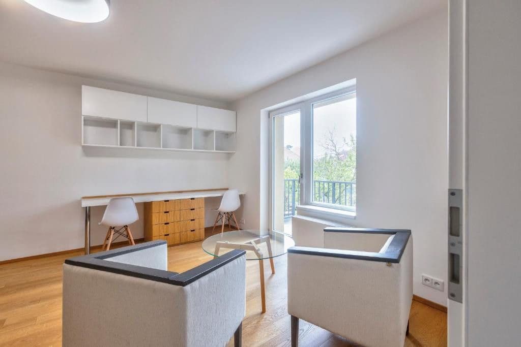 Pronájem bytu 140 m², U Hrušky, Praha, Praha Pronájem bytu 140 m², U Hrušky, Praha, Praha