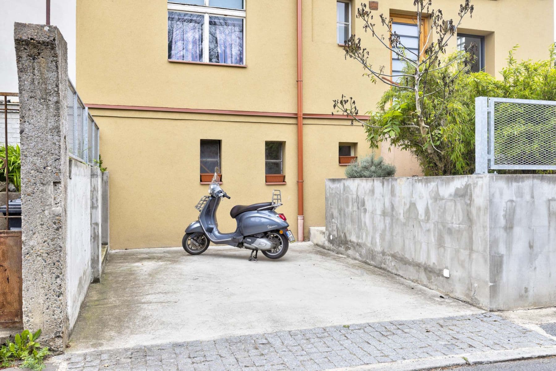 Pronájem bytu 140 m², U Hrušky, Praha, Praha Pronájem bytu 140 m², U Hrušky, Praha, Praha