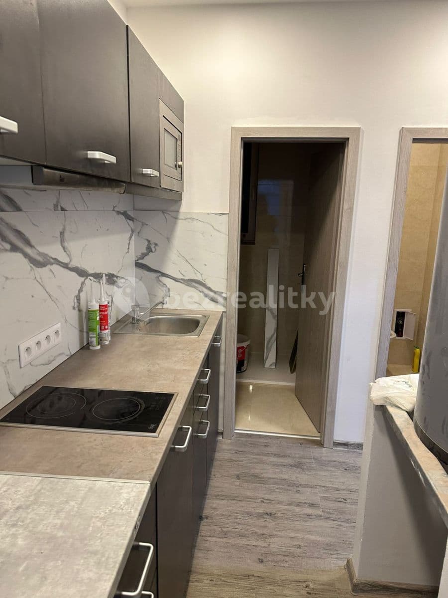 Pronájem bytu 4+1 110 m², Pražská, Dobříš, Středočeský kraj Pronájem bytu 4+1 110 m², Pražská, Dobříš, Středočeský kraj